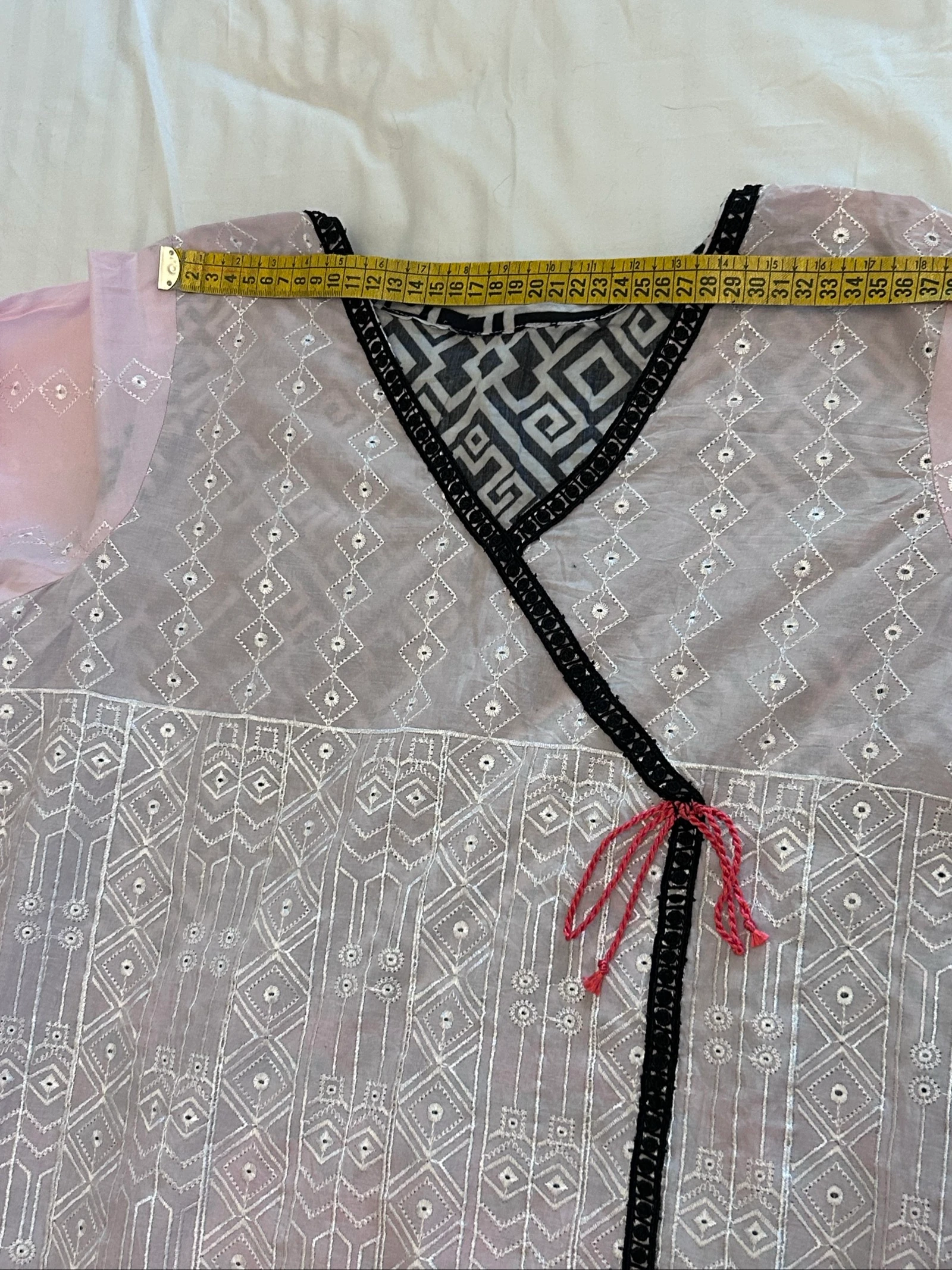 Kurta hindou original indien style angrakha avec broderies blanches style Chikankari taille M – photo 4
